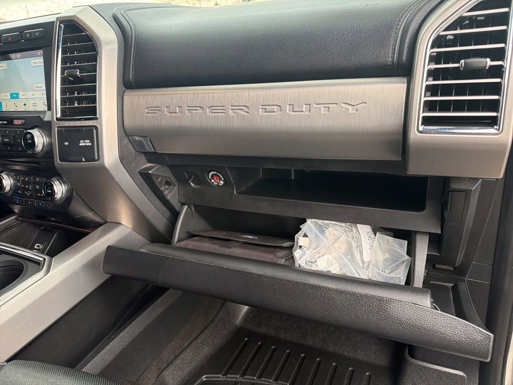 Used 2017 Ford F250 Platinum w/ Platinum Ultimate Package image 31