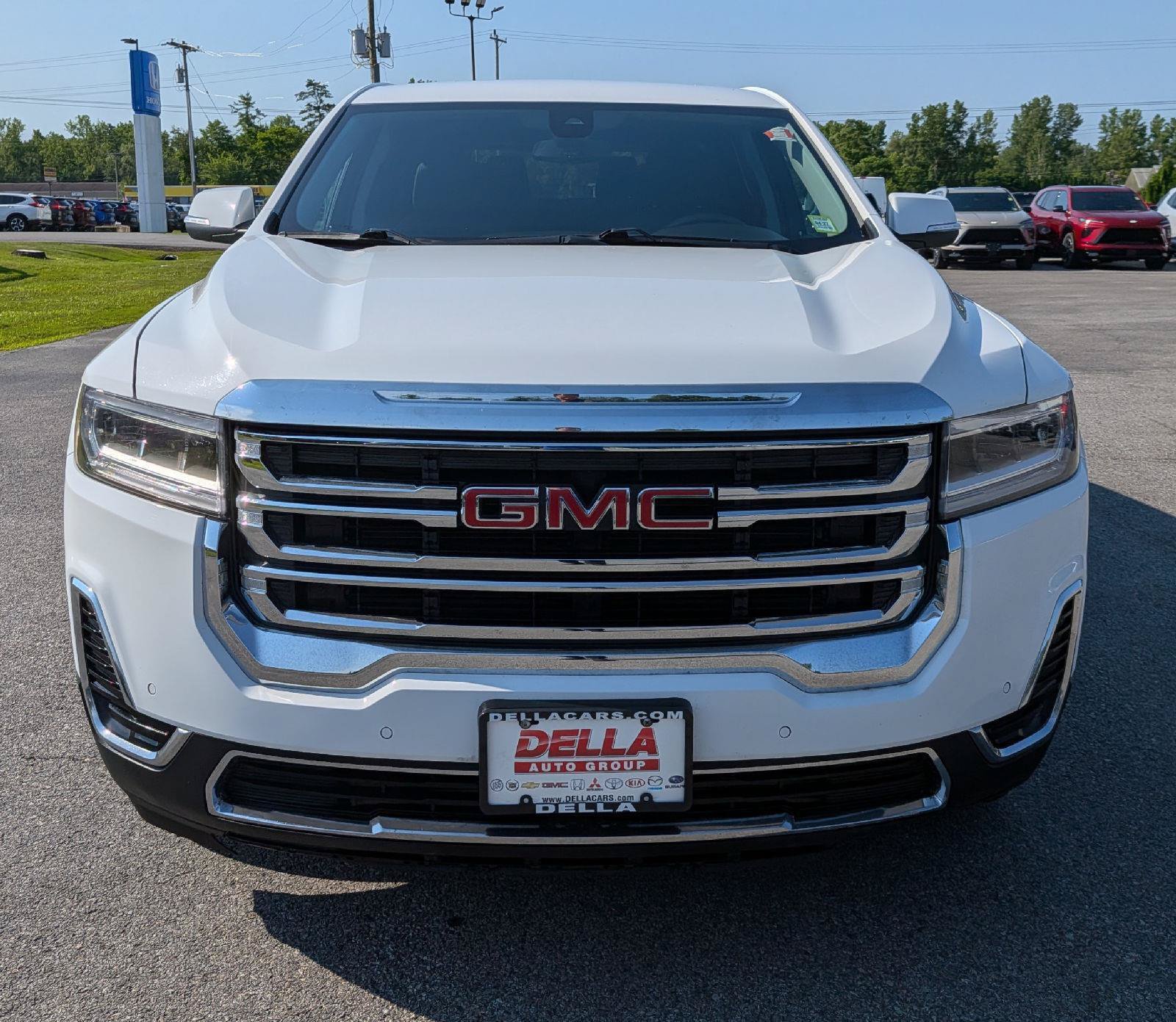 Used 2022 GMC Acadia SLE AWD/4WD image 2