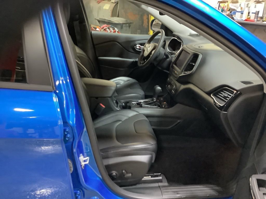 Used 2023 Jeep Cherokee Altitude Lux image 20