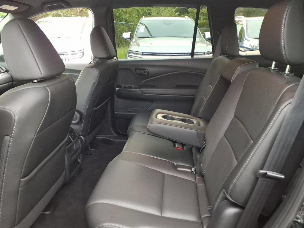 Used 2023 Honda Passport EX-L image 17