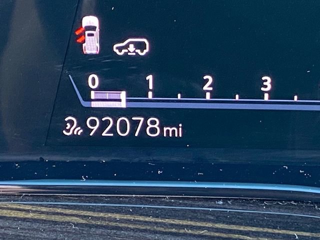 Used 2021 Cadillac Escalade ESV Sport w/ Driver Assist Tech Package image 17