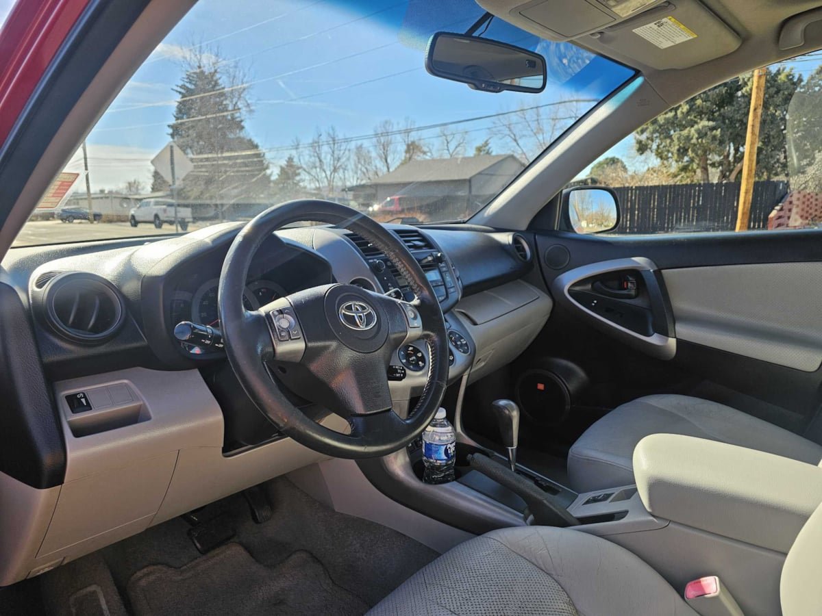 Used 2008 Toyota RAV4 Limited AWD/4WD image 10