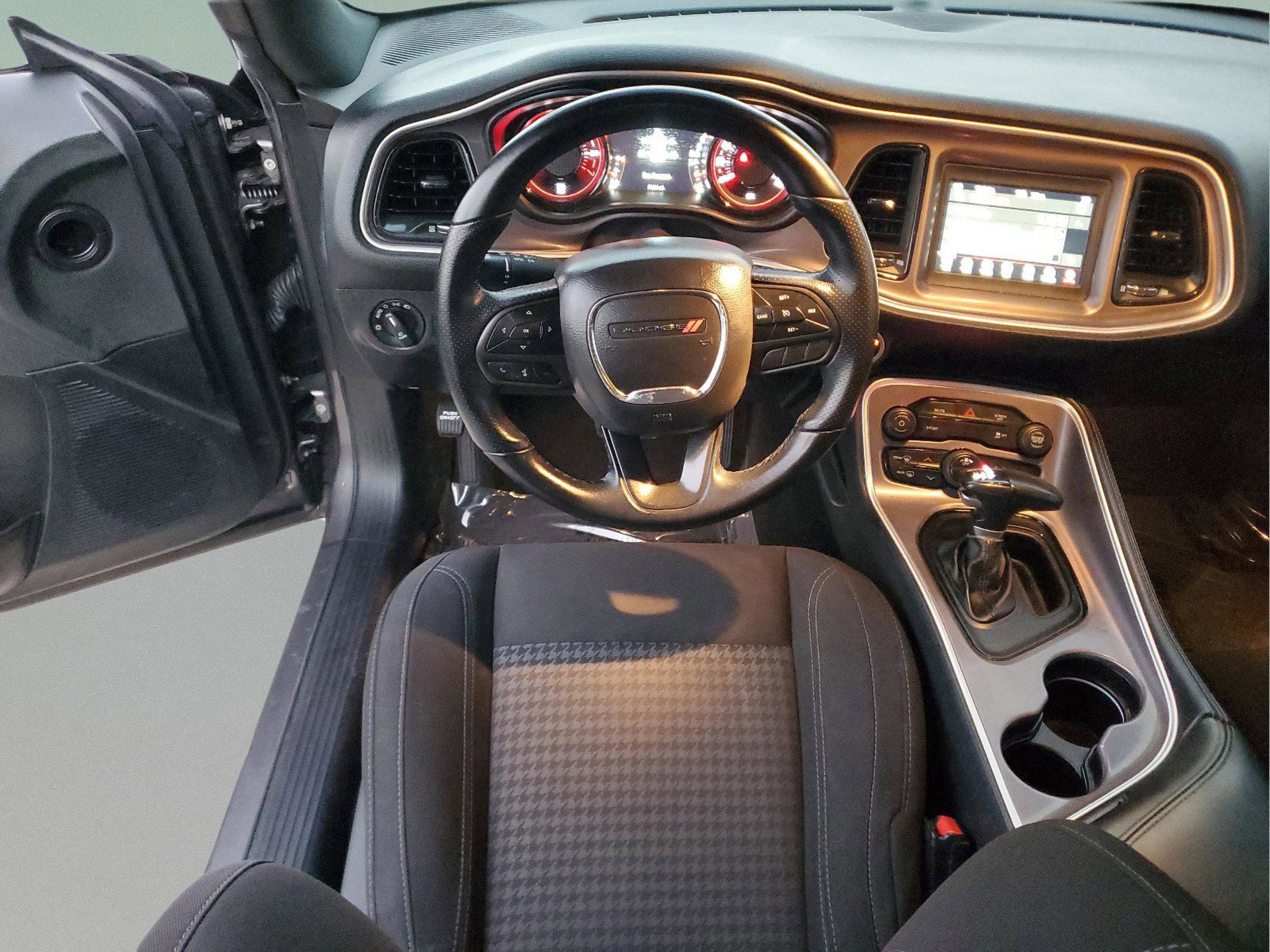 Certified 2022 Dodge Challenger SXT w/ Blacktop Package image 11