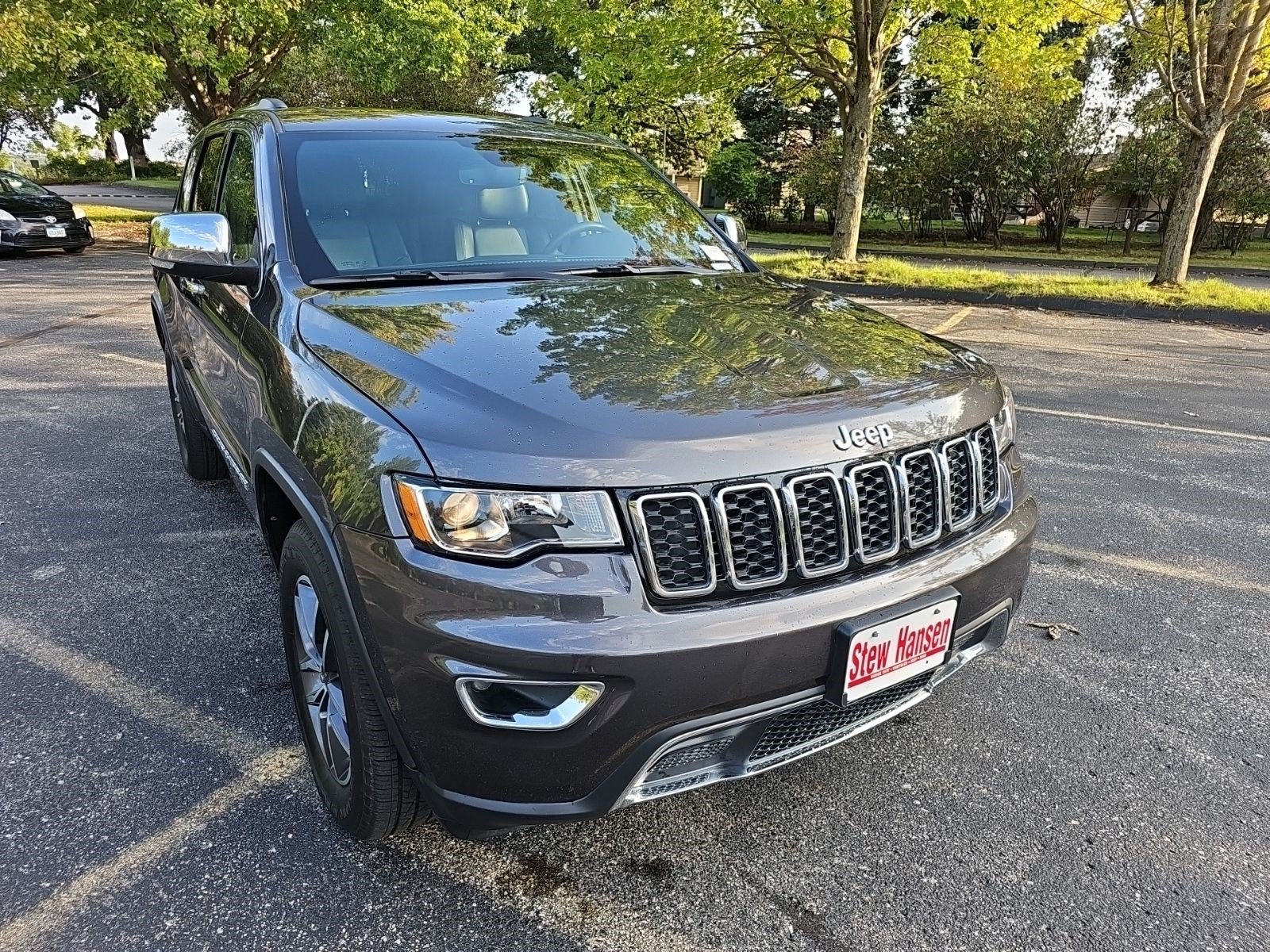 Used 2019 Jeep Grand Cherokee Limited w/ Trailer Tow Group IV AWD/4WD image 8