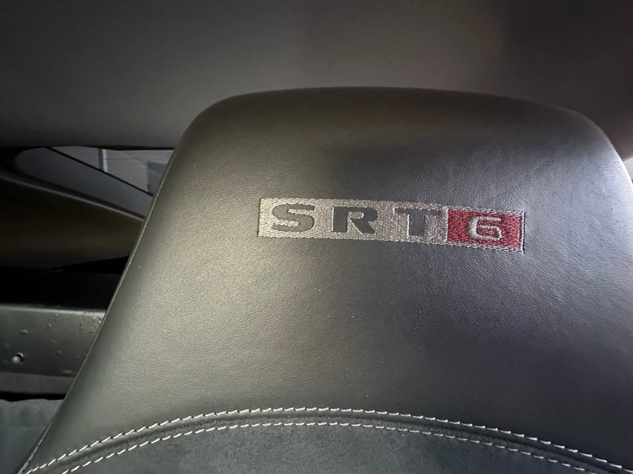 Used 2005 Chrysler Crossfire SRT-6 image 17