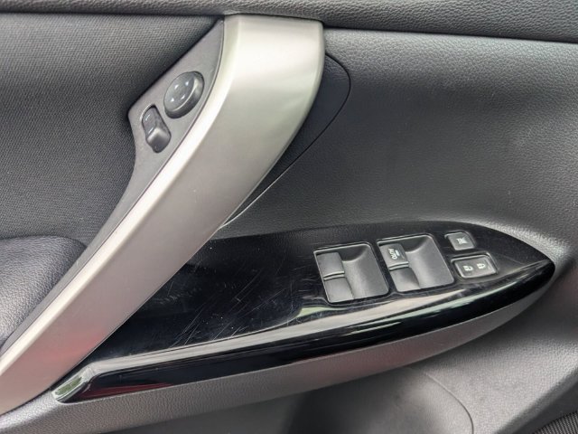 Used 2025 Mitsubishi Eclipse Cross AWD image 14