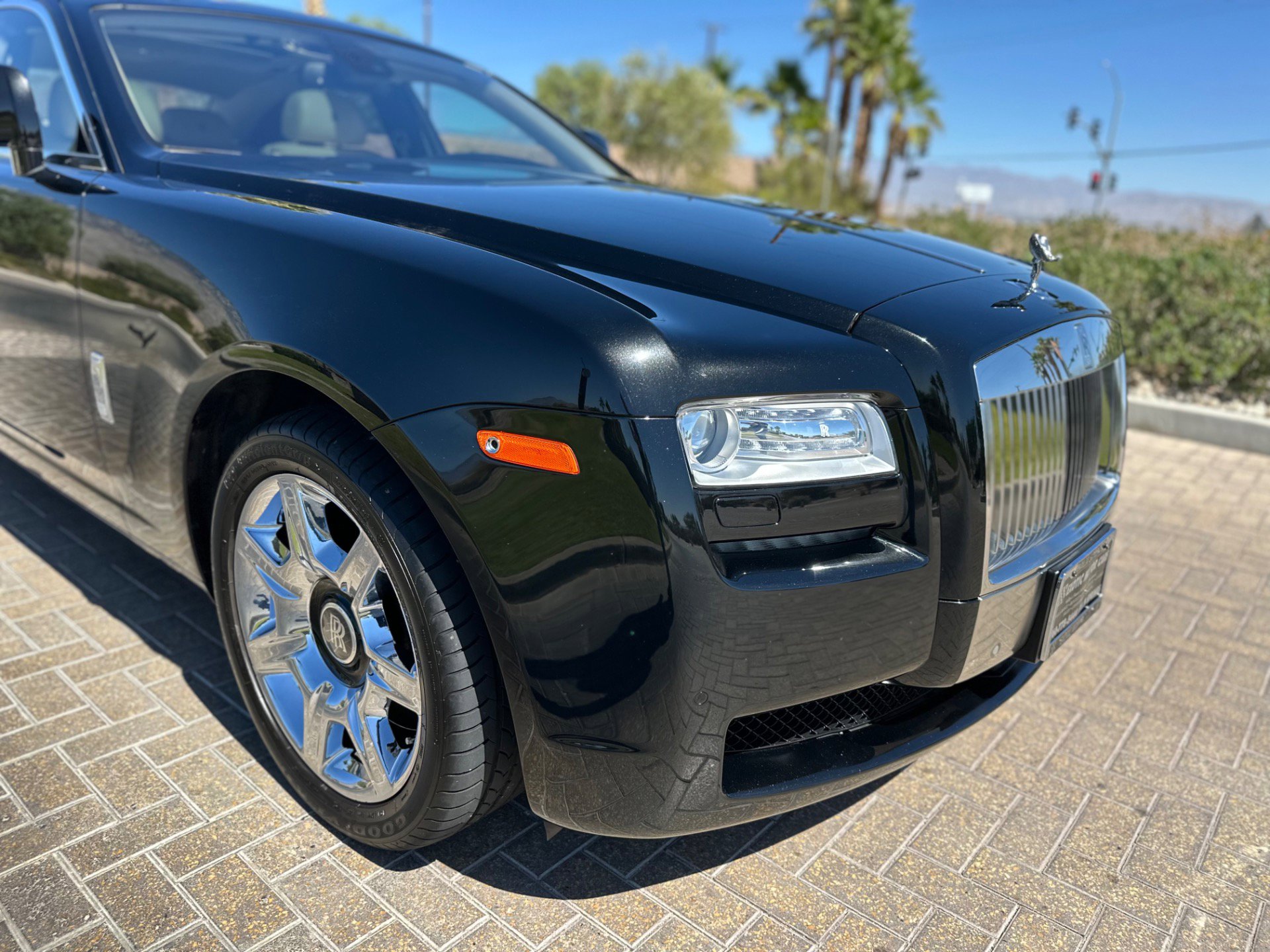 Used 2011 Rolls-Royce Ghost image 24