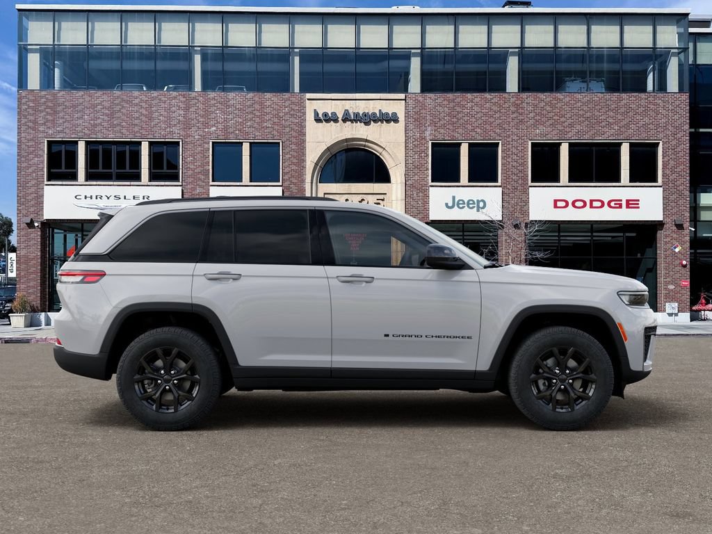 New 2026 Jeep Grand Cherokee Altitude AWD/4WD image 21