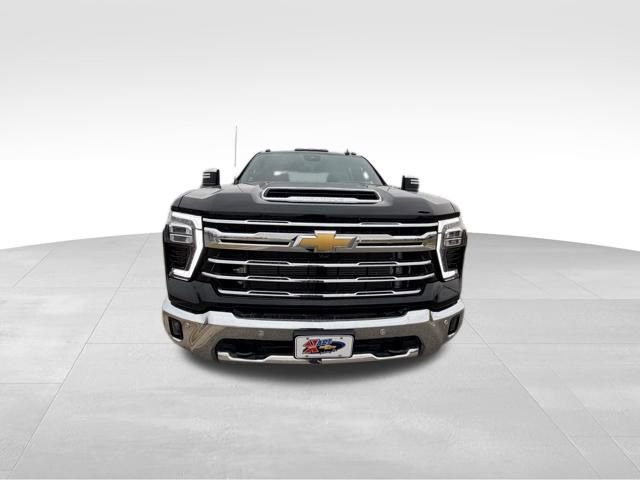 Used 2024 Chevrolet Silverado 3500 LTZ w/ LTZ Plus Package video 2