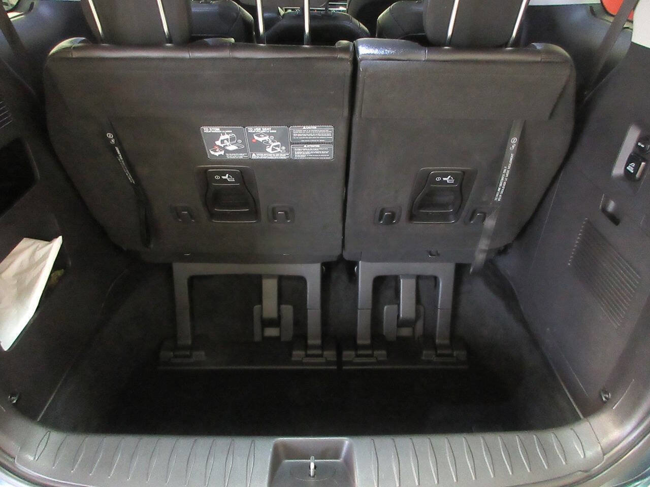 Used 2023 Kia Carnival SX Prestige image 22