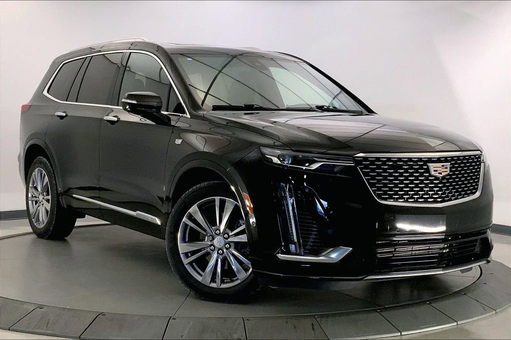 Used 2023 Cadillac XT6 Premium Luxury w/ Technology Package AWD/4WD image 33
