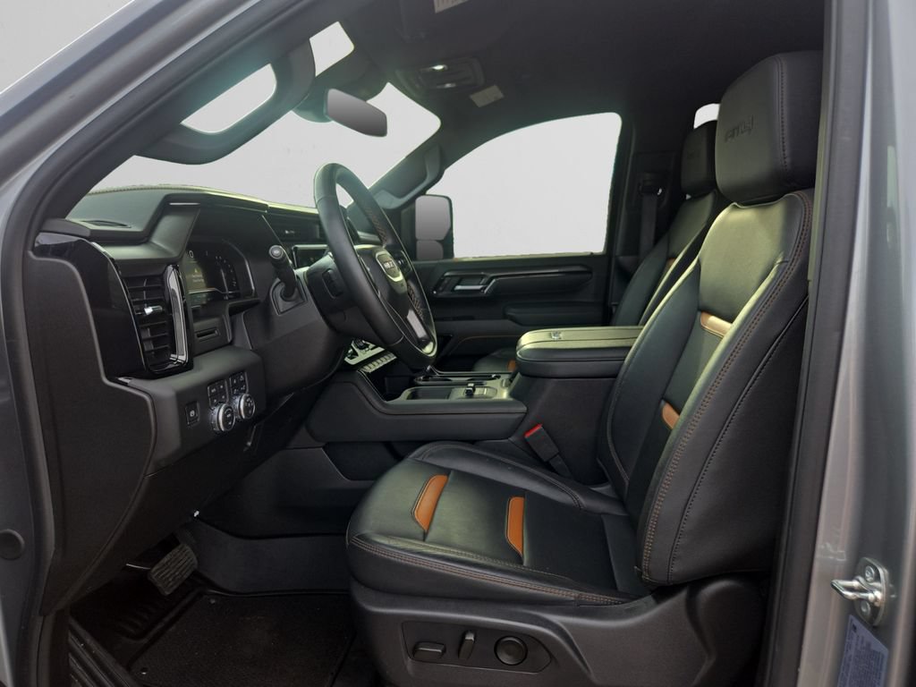 Used 2025 GMC Sierra 2500 AT4 AWD/4WD image 10