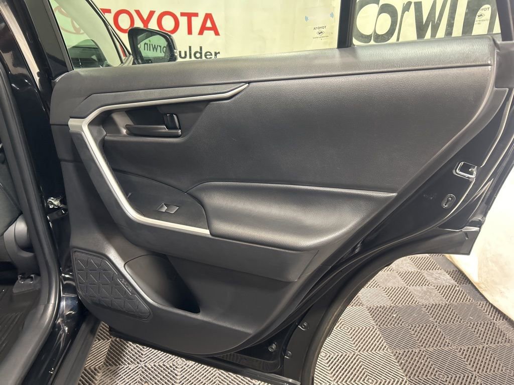 Used 2024 Toyota RAV4 LE AWD/4WD image 12