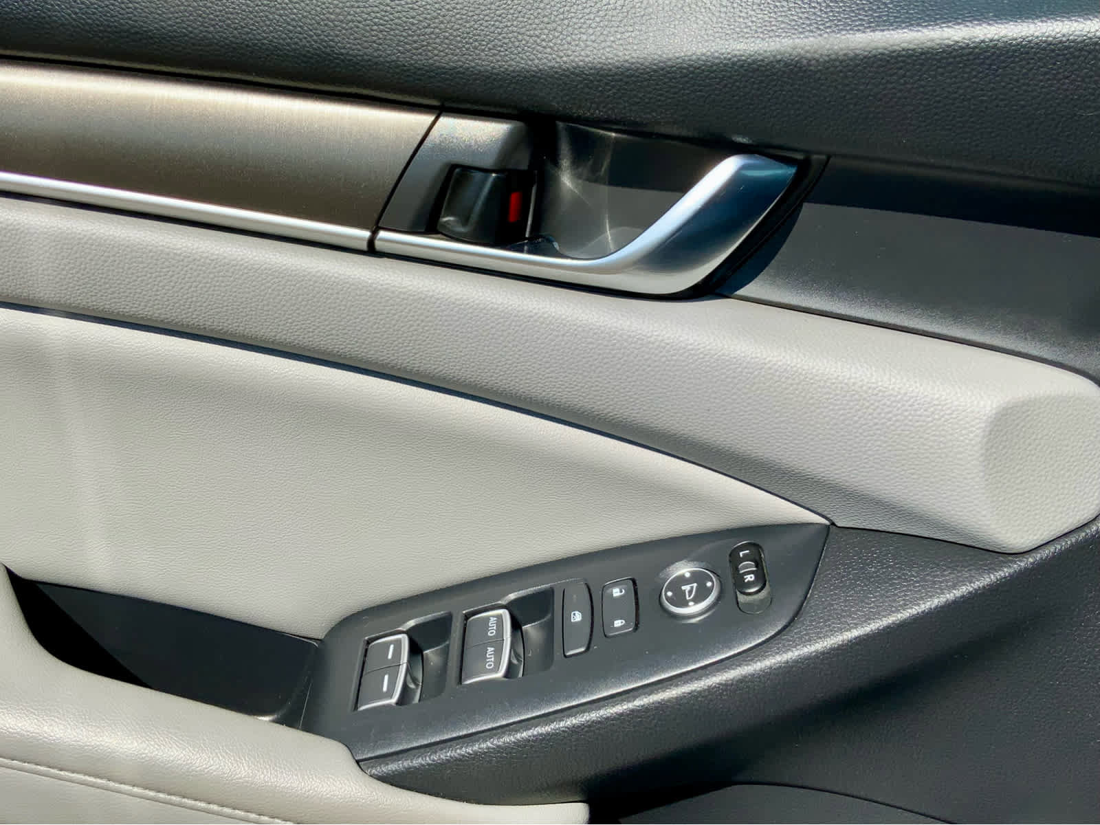 Used 2019 Honda Accord LX image 48