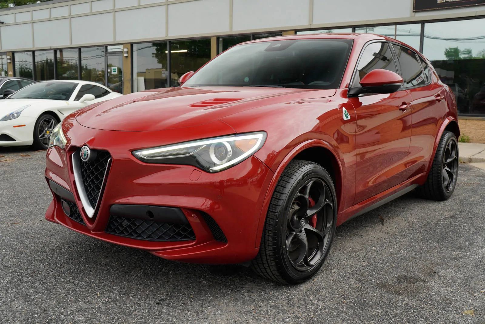 Used 2018 Alfa Romeo Stelvio Quadrifoglio w/ Convenience Package AWD/4WD image 3