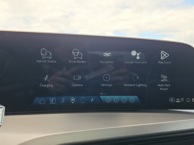 New 2026 Cadillac Vistiq Platinum w/ LPO, Floor Liner Package image 25