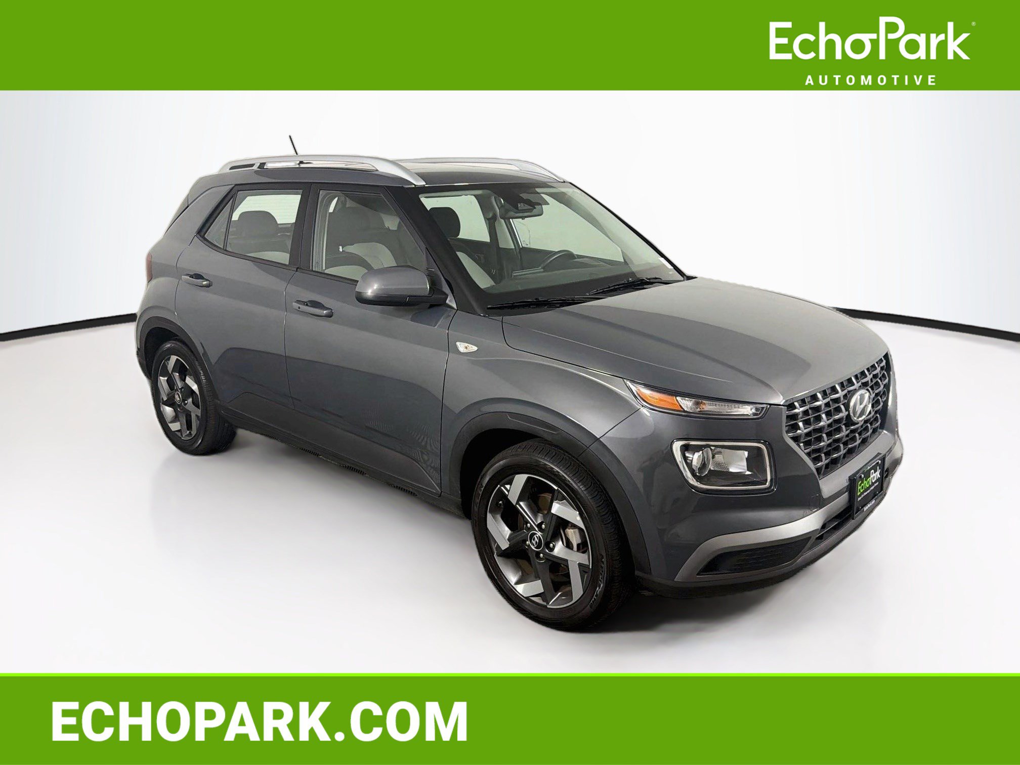 Used 2025 Hyundai Venue SEL FWD image 1