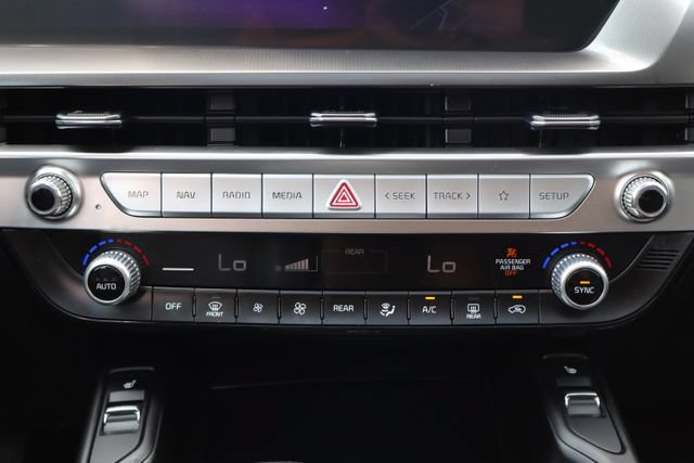 Used 2025 Kia Telluride S FWD image 12