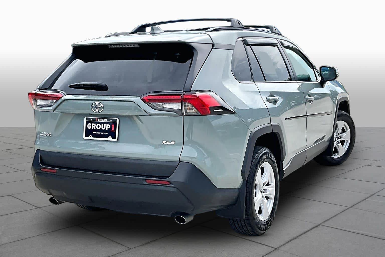 Used 2019 Toyota RAV4 XLE FWD image 13