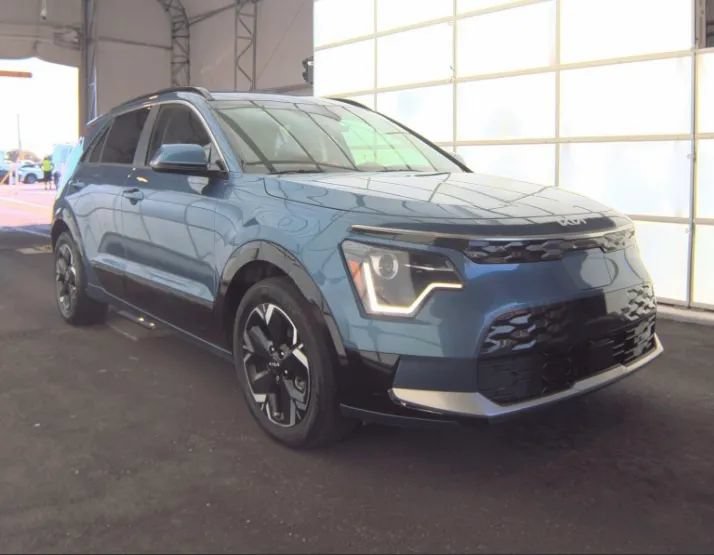 Used 2023 Kia Niro Wind FWD image 2