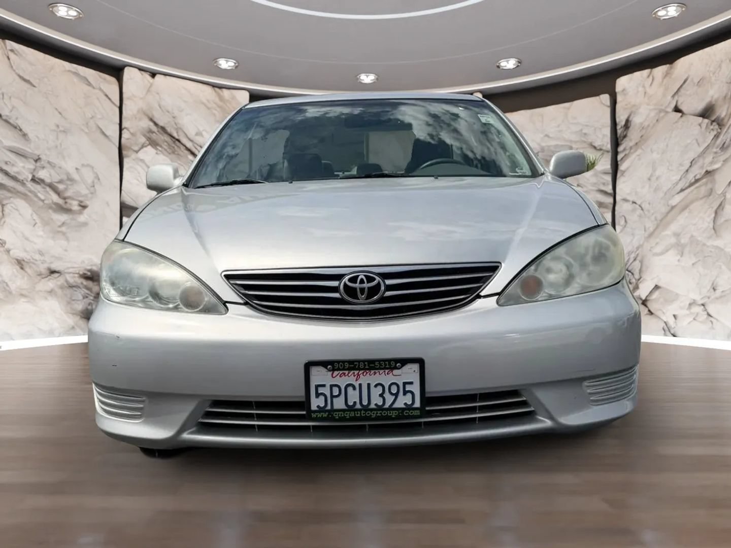 Used 2006 Toyota Camry LE FWD image 2