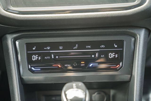 Used 2022 Volkswagen Tiguan SE FWD image 23