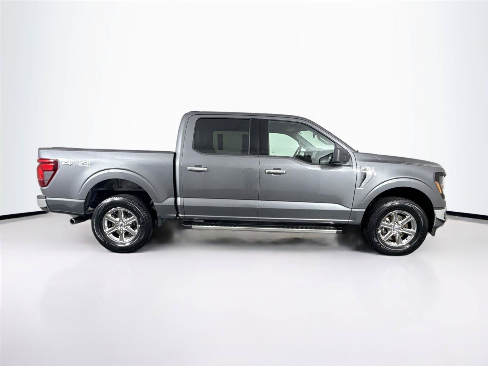 Used 2025 Ford F150 XLT w/ Equipment Group 301A Standard AWD/4WD image 9