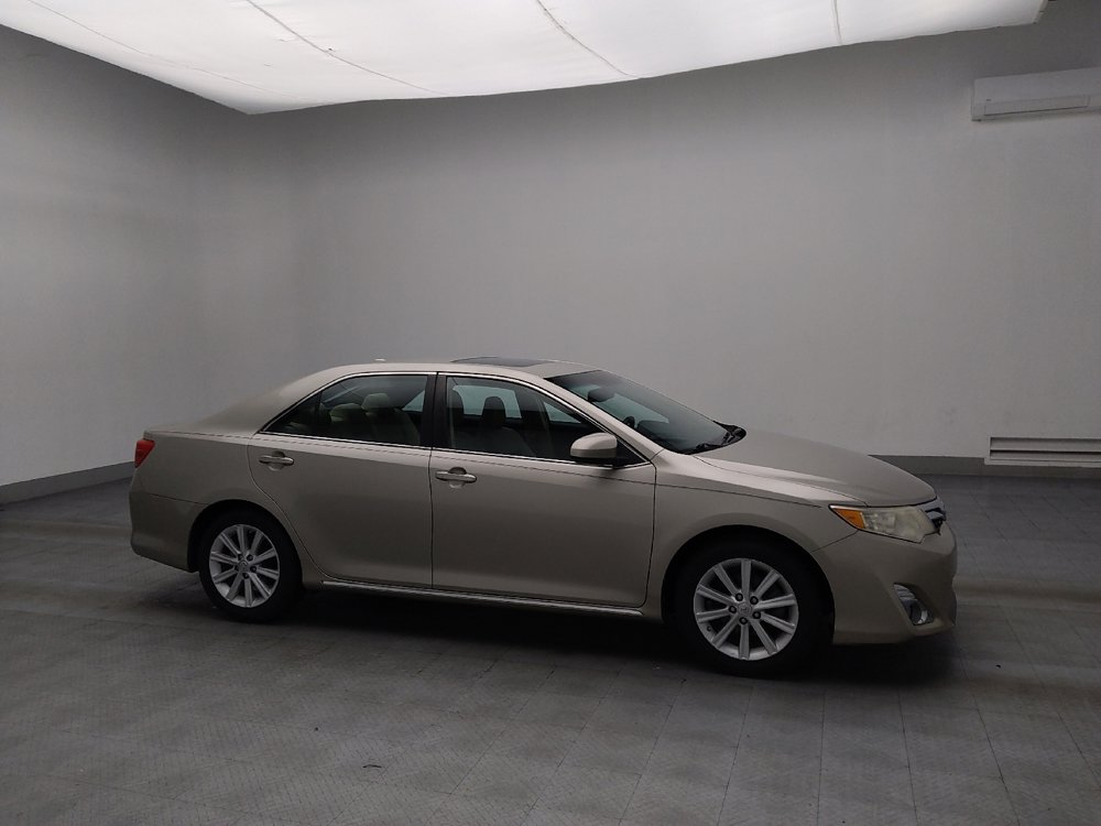 Used 2014 Toyota Camry XLE w/ Leather Package image 11