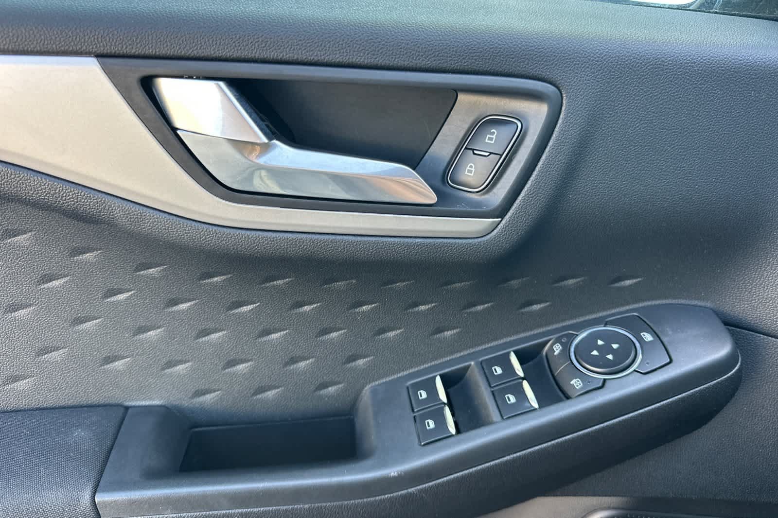 Certified 2020 Ford Escape SE AWD/4WD image 13