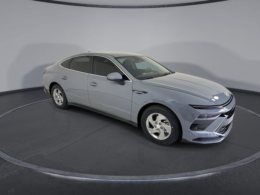New 2026 Hyundai Sonata SE FWD image 2