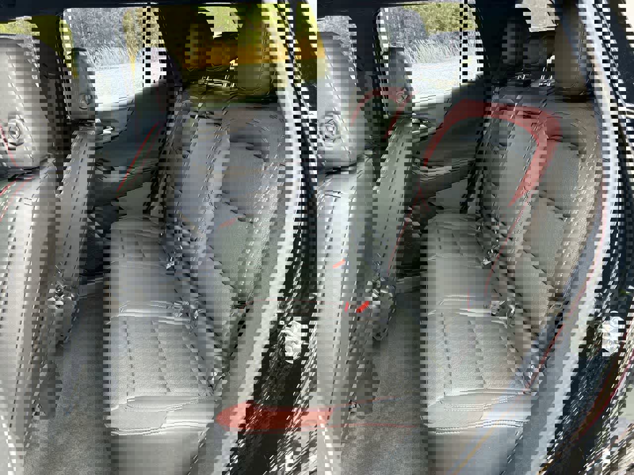 Used 2025 Chevrolet Equinox RS w/ Safety and Technology Package image 24