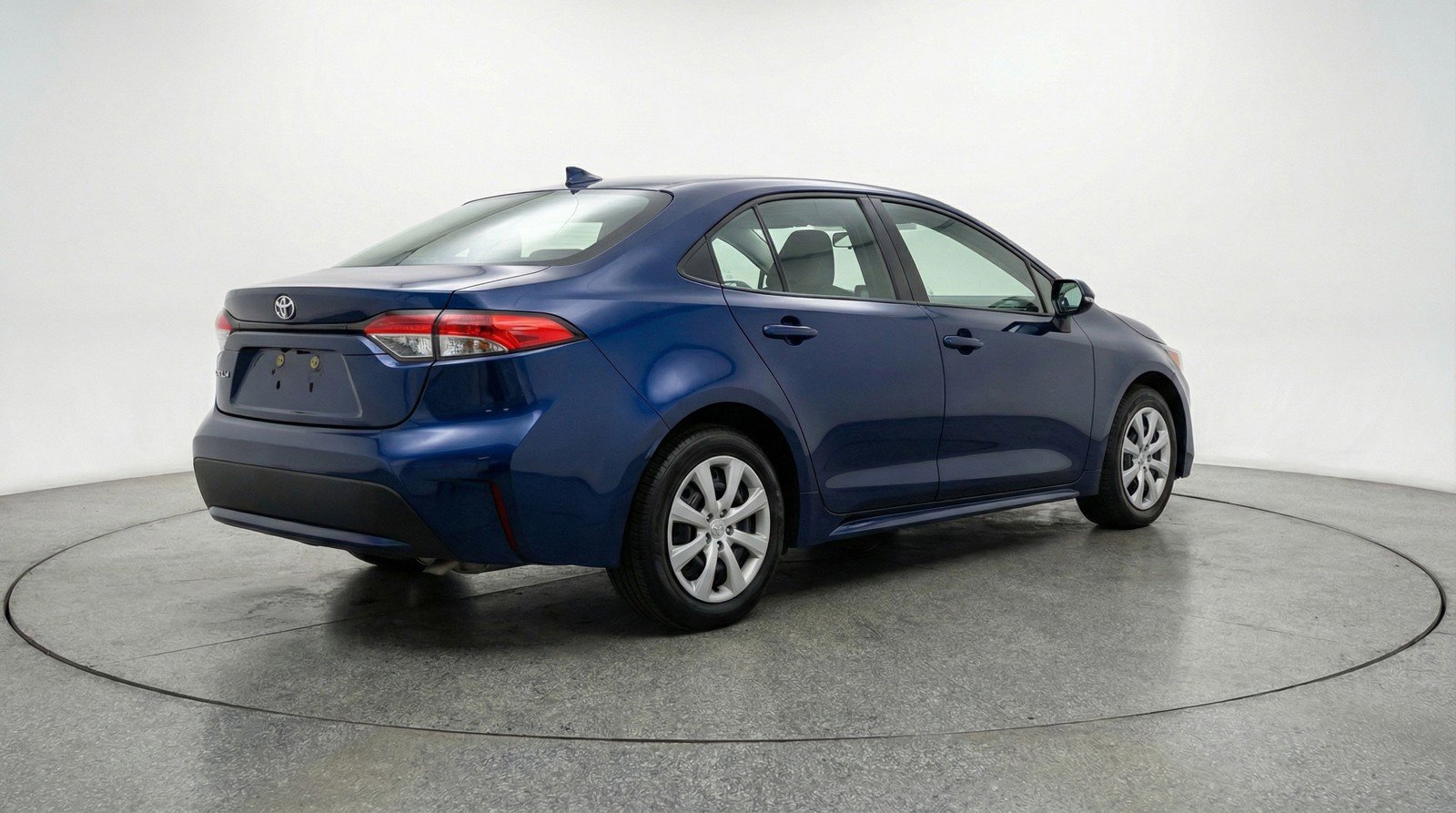 Used 2025 Toyota Corolla LE image 9