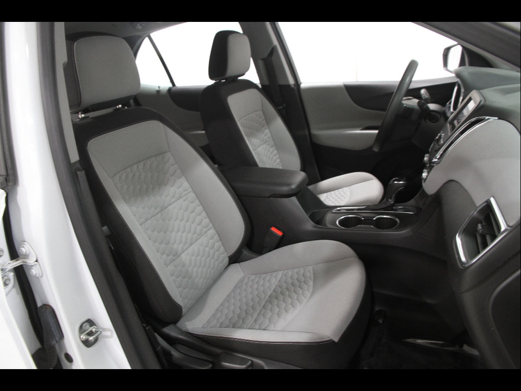 Used 2020 Chevrolet Equinox LS image 15