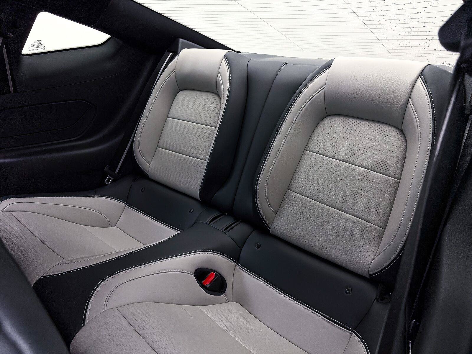 Used 2025 Ford Mustang GT Premium RWD image 38