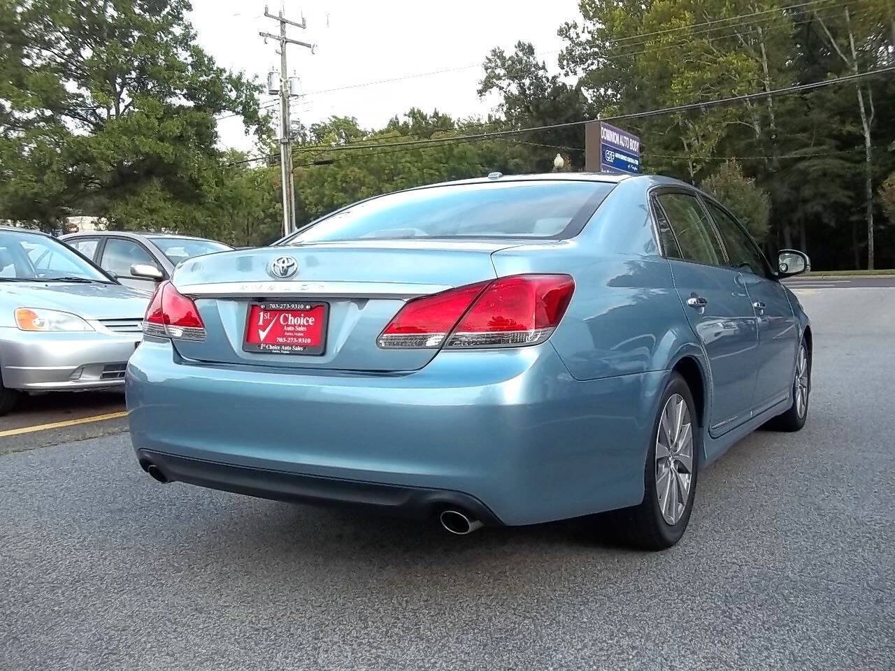 Used 2011 Toyota Avalon Limited FWD image 2