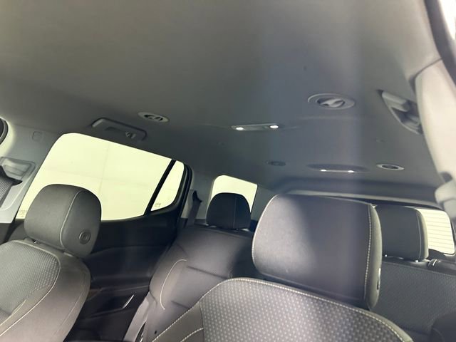 Used 2023 GMC Acadia SLE image 13