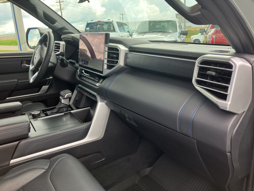 Used 2025 Toyota Tundra Platinum AWD/4WD image 22