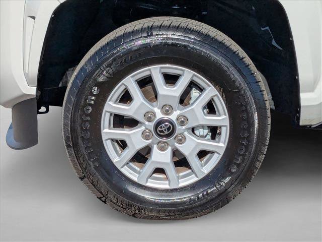 Certified 2025 Toyota Tacoma SR5 image 21