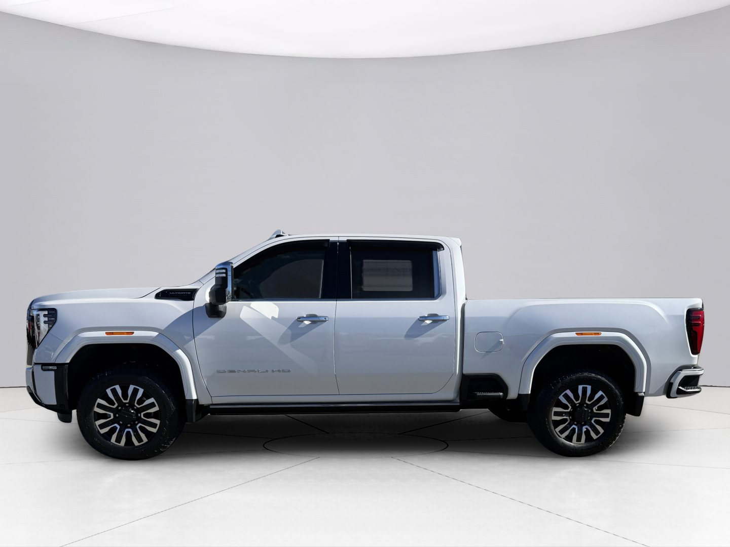 Used 2025 GMC Sierra 2500 Denali Ultimate AWD/4WD image 10