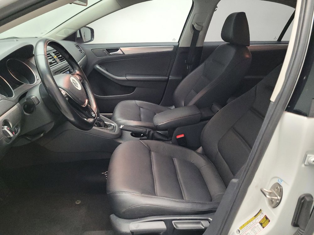 Used 2015 Volkswagen Jetta SE FWD image 17