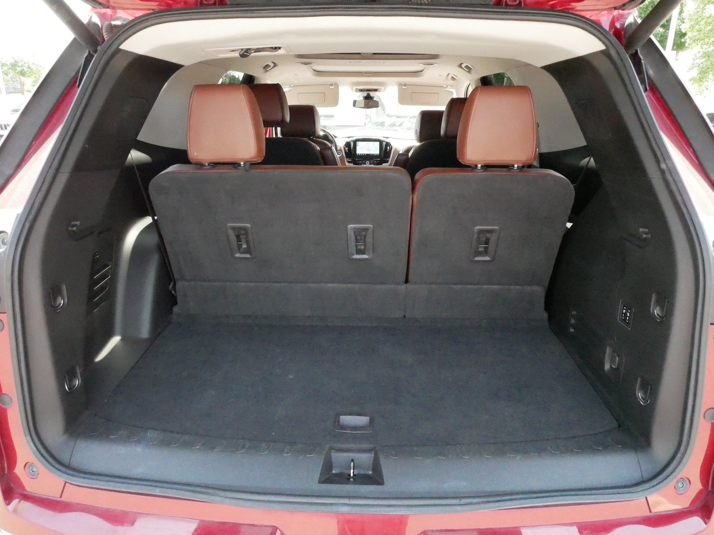 Used 2021 Chevrolet Traverse High Country AWD/4WD image 18