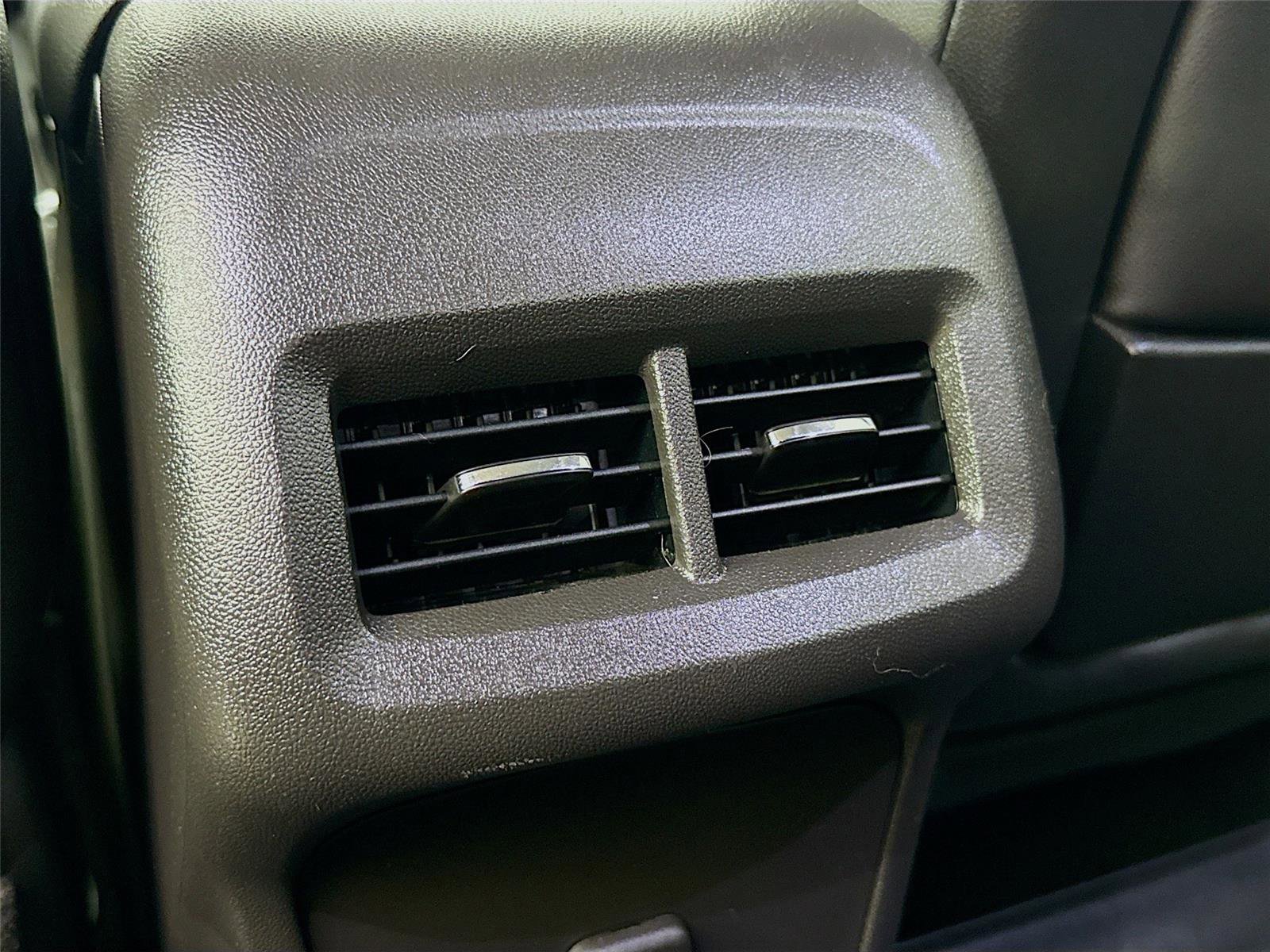 Used 2024 GMC Terrain AT4 w/ Infotainment Package II image 28