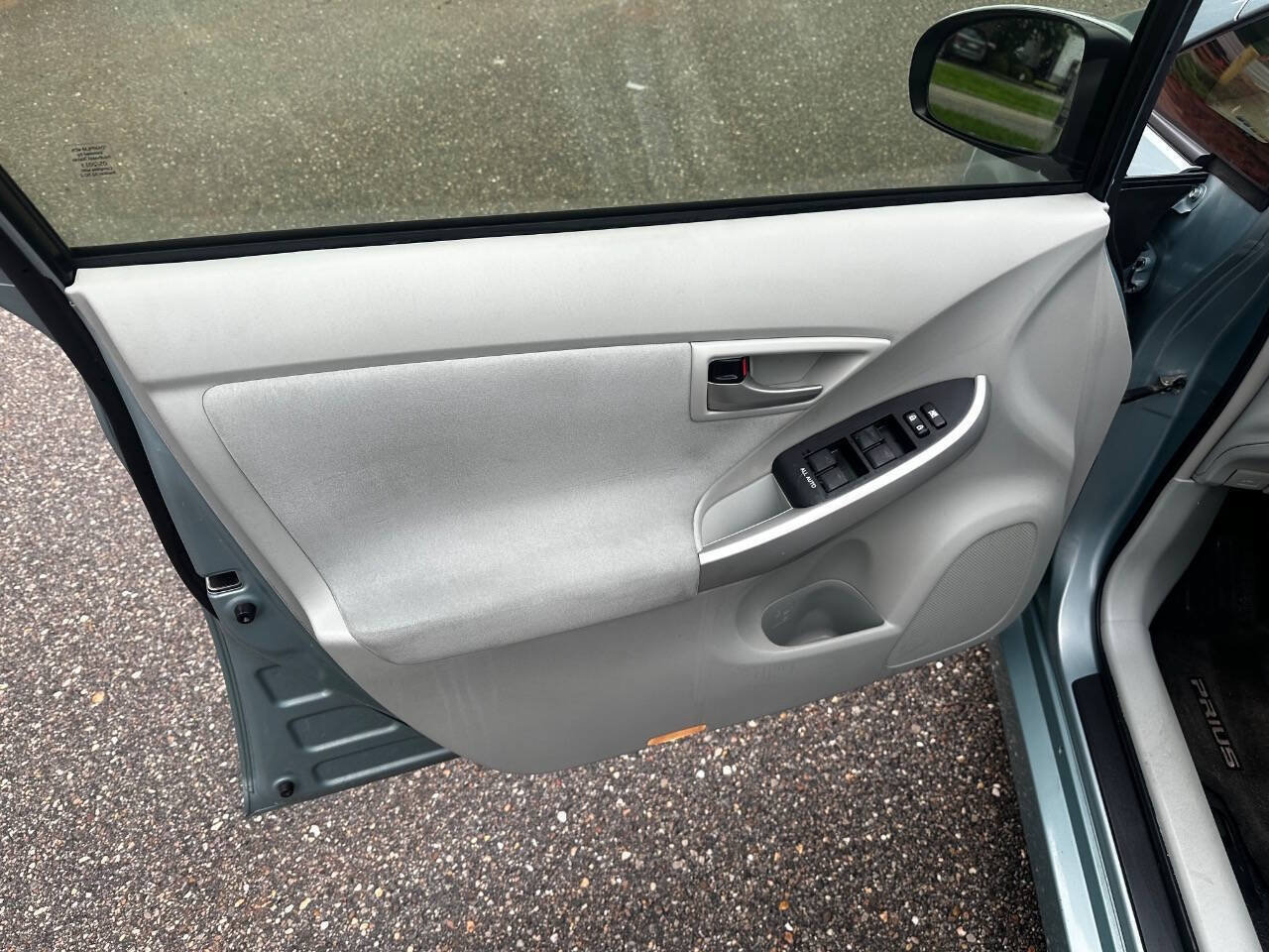 Used 2013 Toyota Prius Two FWD image 10