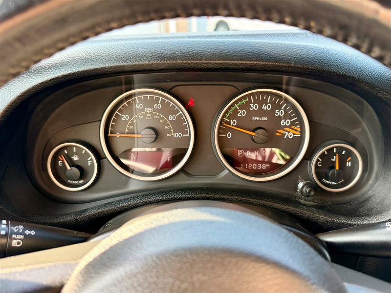 Used 2016 Jeep Wrangler Sahara AWD/4WD image 14