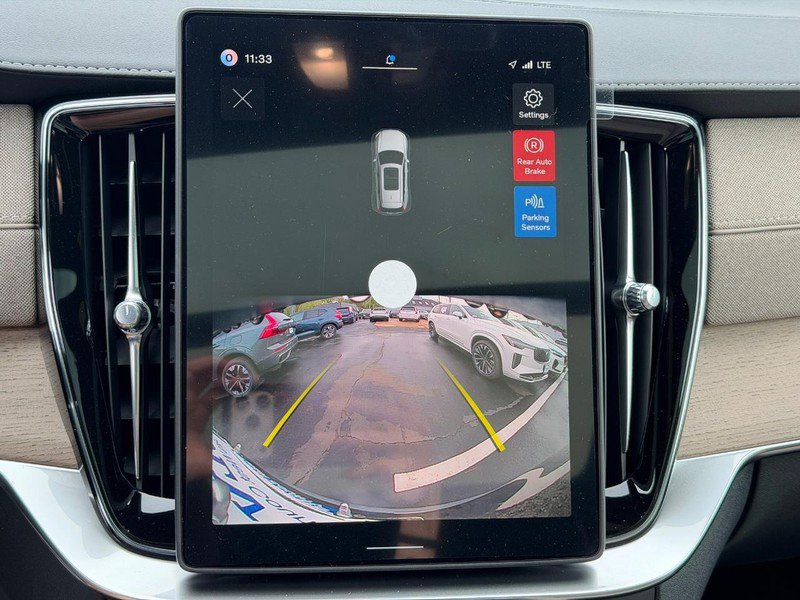 New 2026 Volvo XC90 B5 Core AWD/4WD image 15