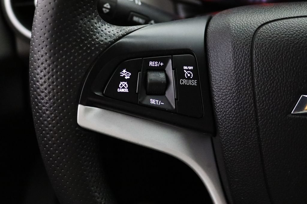 Used 2020 Chevrolet Sonic LT FWD image 18