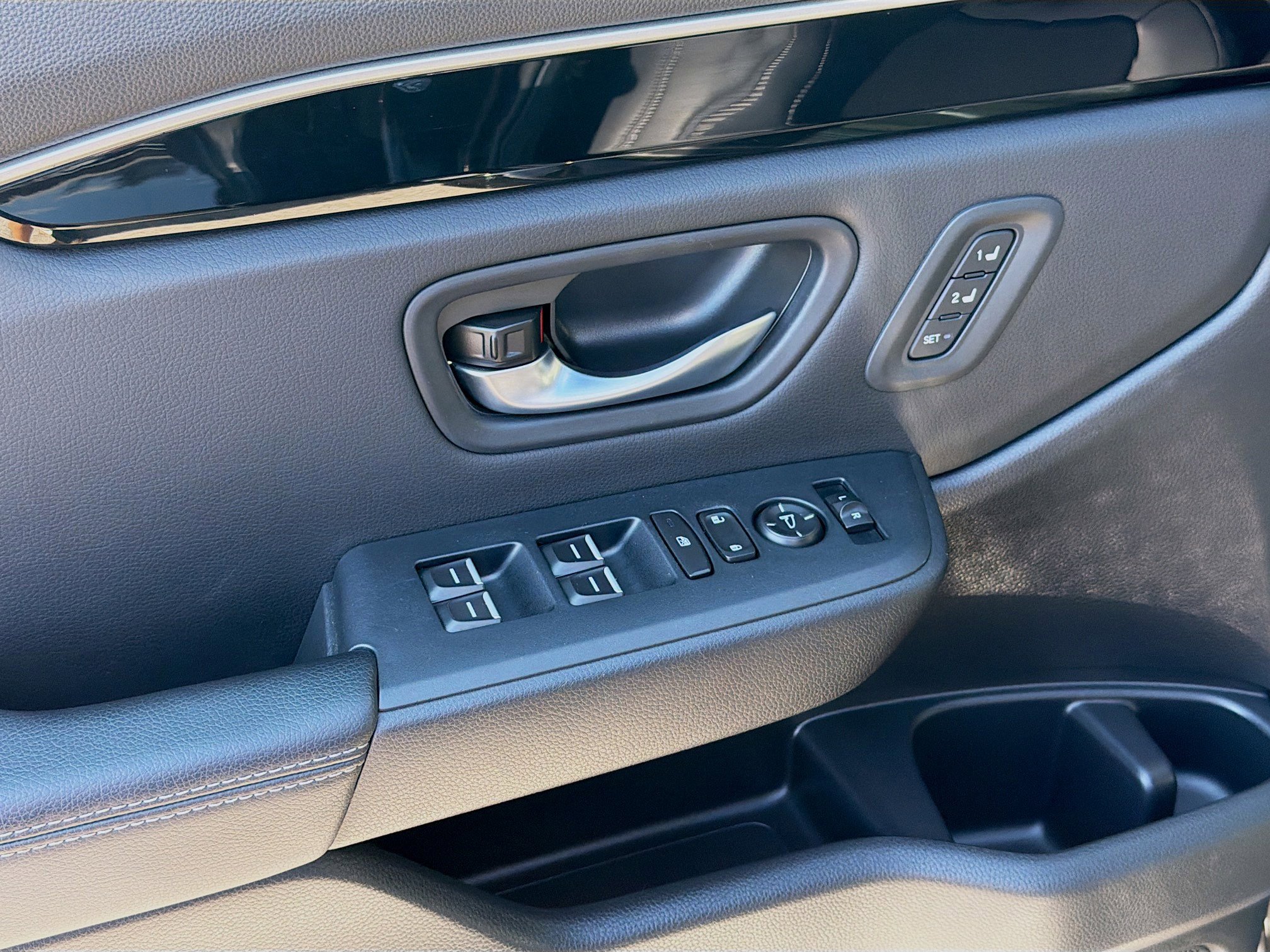 Certified 2025 Honda Pilot EX-L image 16