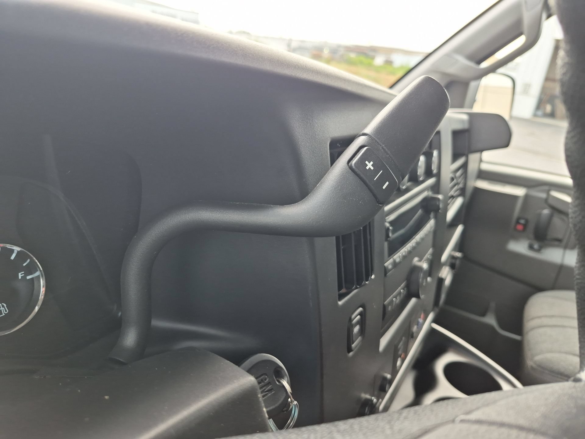 Used 2025 Chevrolet Express 2500 w/ Driver Convenience Package RWD image 15