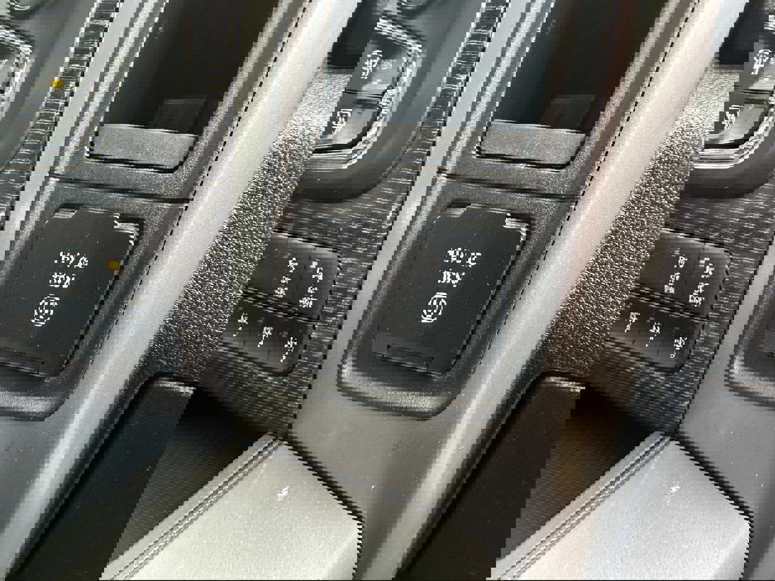 Used 2018 RAM 2500 Limited image 16