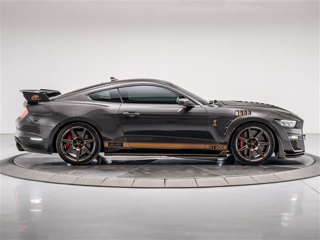 Used 2022 Ford Mustang Shelby GT500 w/ Carbon Fiber Track Pack image 6